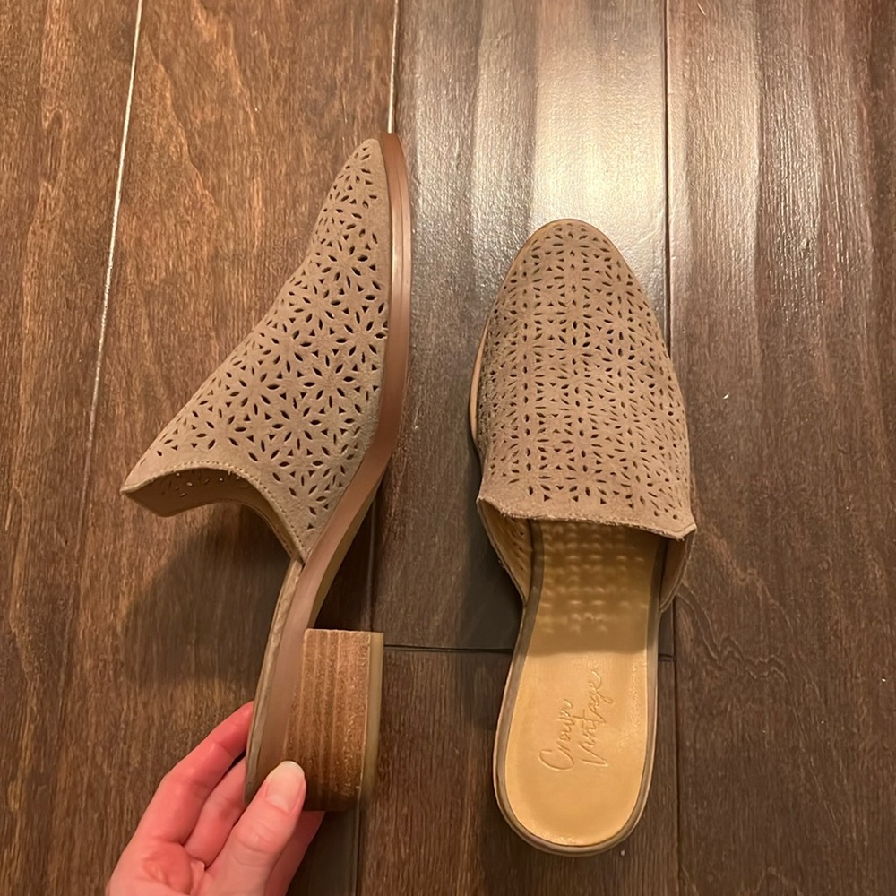 Crown Vintage suede mule